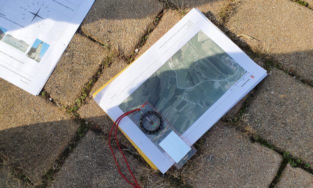 DEVETOŠOLCI SO RAZISKOVALI GEOLOŠKE IN HIDROLOŠKE ZNAČILNOSTI PONIKVE