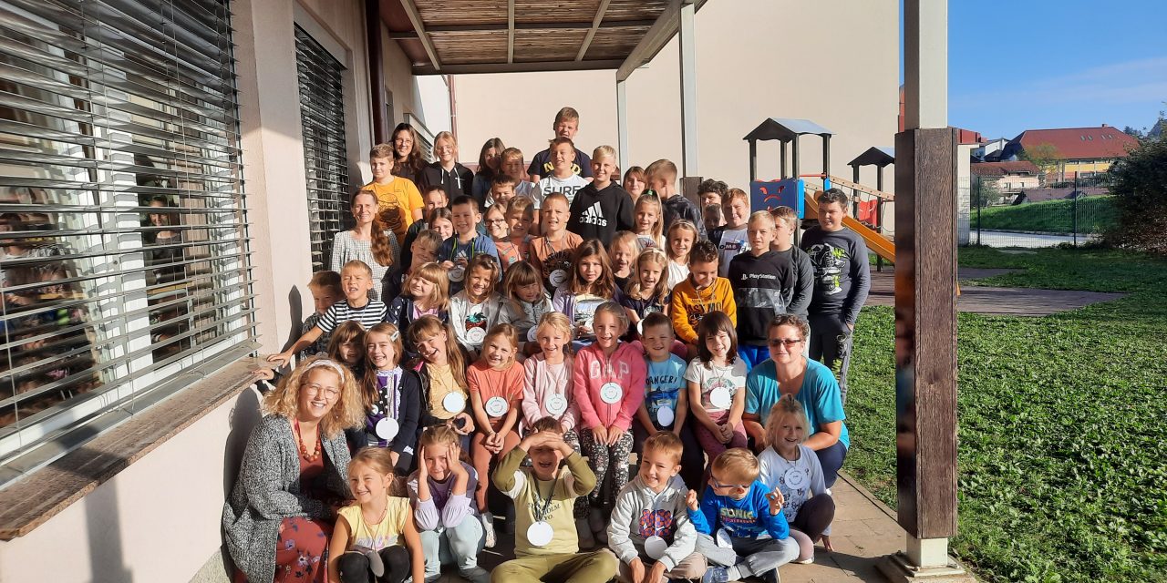 Sedmošolci toplo sprejeli prvošolce v šolsko skupnost OŠ Blaža Kocena Ponikva