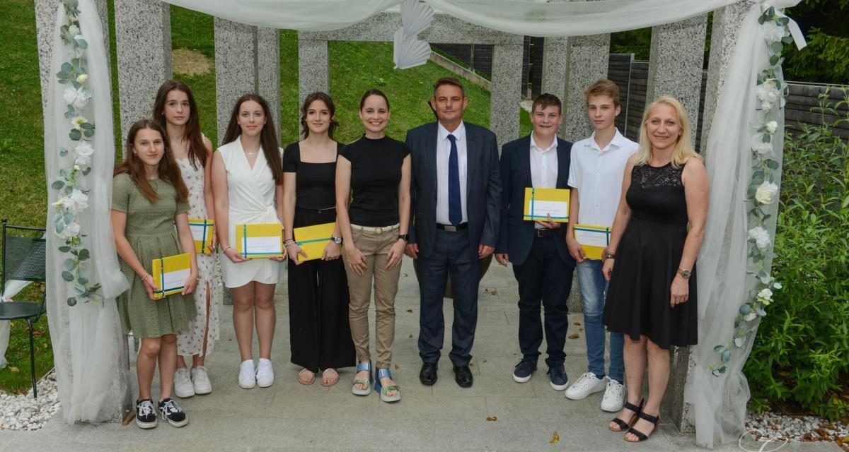 SPREJEM DEVETOŠOLCEV PRI ŽUPANU