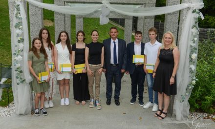 SPREJEM DEVETOŠOLCEV PRI ŽUPANU
